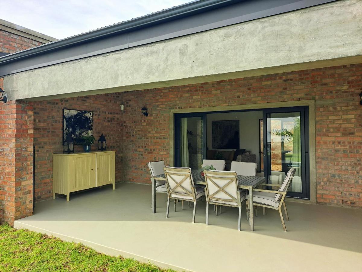 Villa Karenina's Self-catering Riebeek-Kasteel