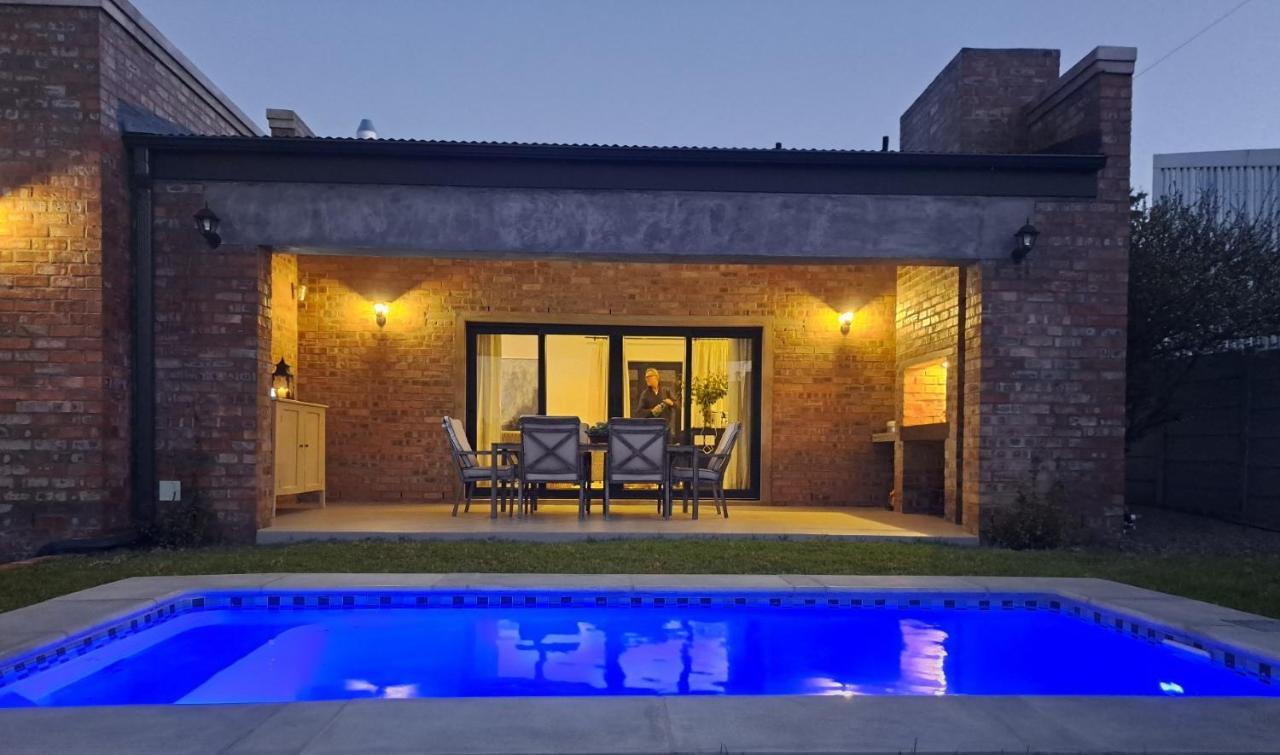 Karenina's Self-catering
